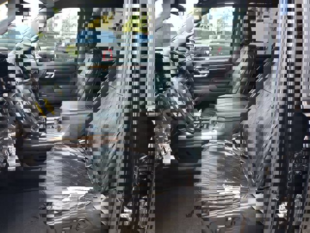 Used 2023 Chevrolet Silverado 1500 LT image 22