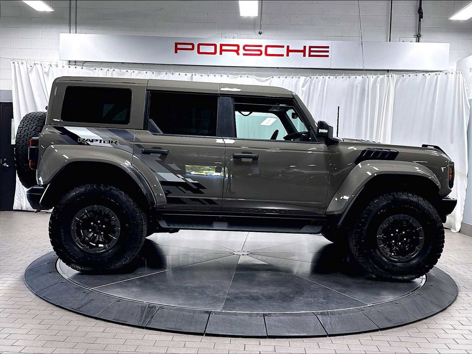 Used 2025 Ford Bronco Raptor w/ Interior Carbon Fiber Pack AWD/4WD image 10