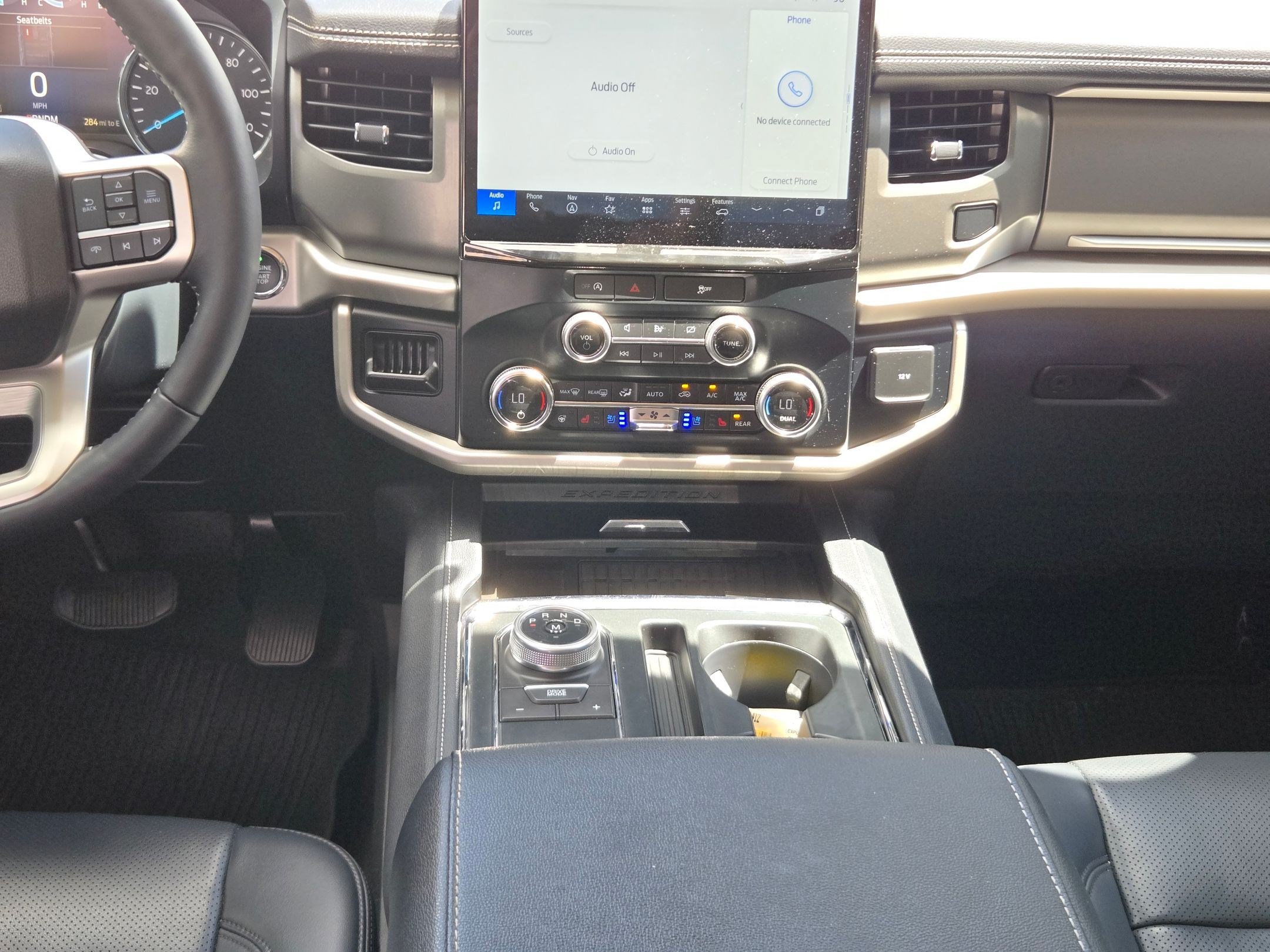 Used 2024 Ford Expedition XLT RWD image 19
