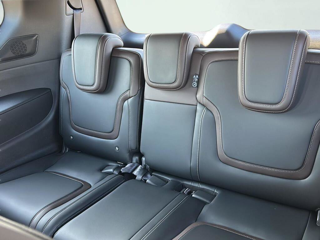 New 2026 Nissan Armada SL w/ Captain's Chari Seat Package AWD/4WD image 30