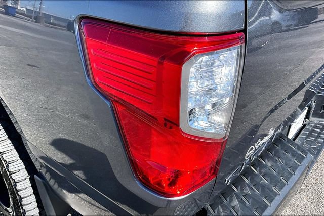 Used 2024 Nissan Titan SV w/ SV Convenience Package image 16
