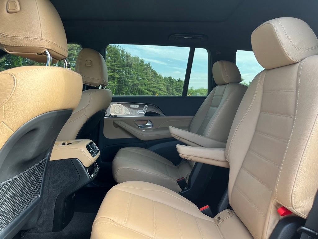 Used 2024 Mercedes-Benz GLS 450 4MATIC image 21