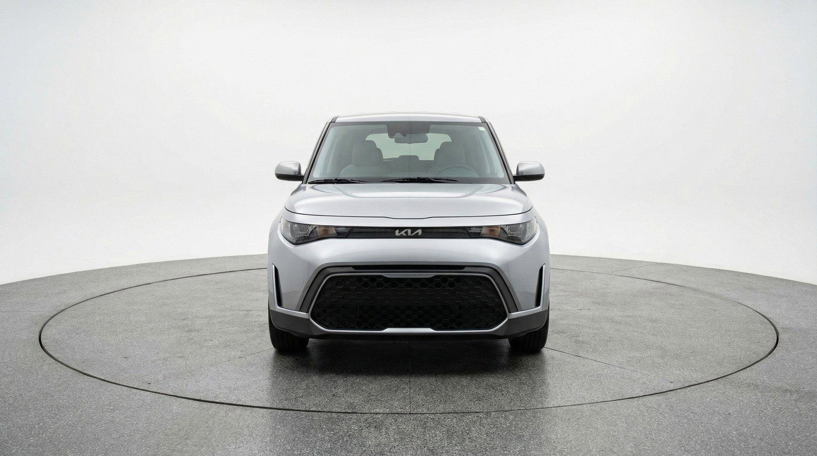 Used 2025 Kia Soul LX w/ LX Technology Package image 2