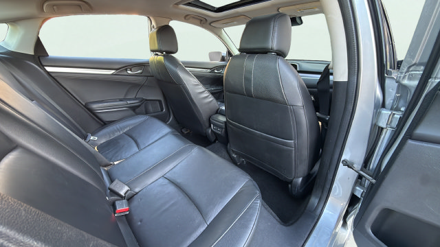 Used 2016 Honda Civic Touring image 25