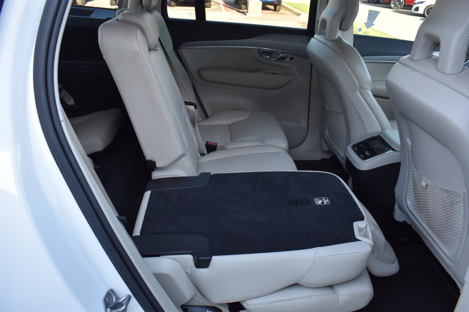 Used 2021 Volvo XC90 T5 Momentum w/ Protection Package Premier FWD image 64
