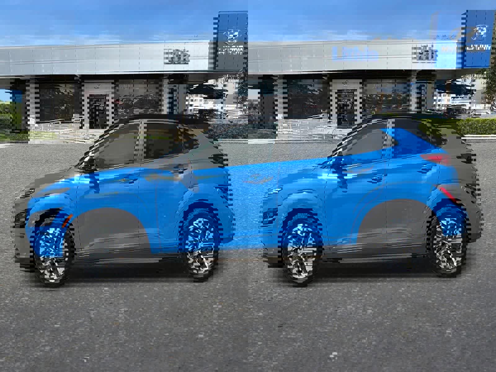 Used 2022 Hyundai Kona SEL image 6