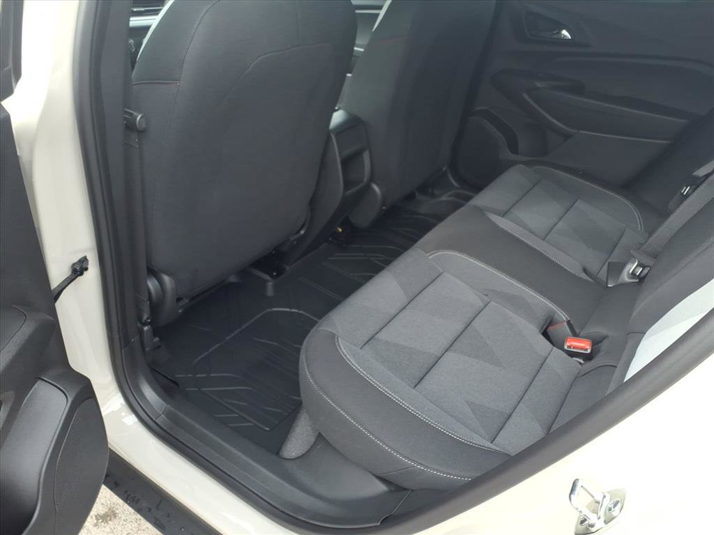 New 2026 Chevrolet Trax RS w/ Driver Confidence Package image 7