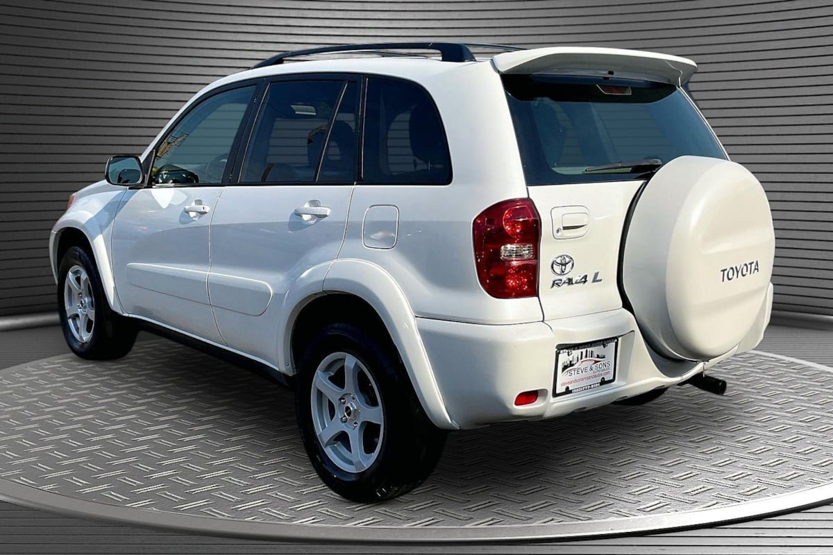 Used 2004 Toyota RAV4 4WD image 4