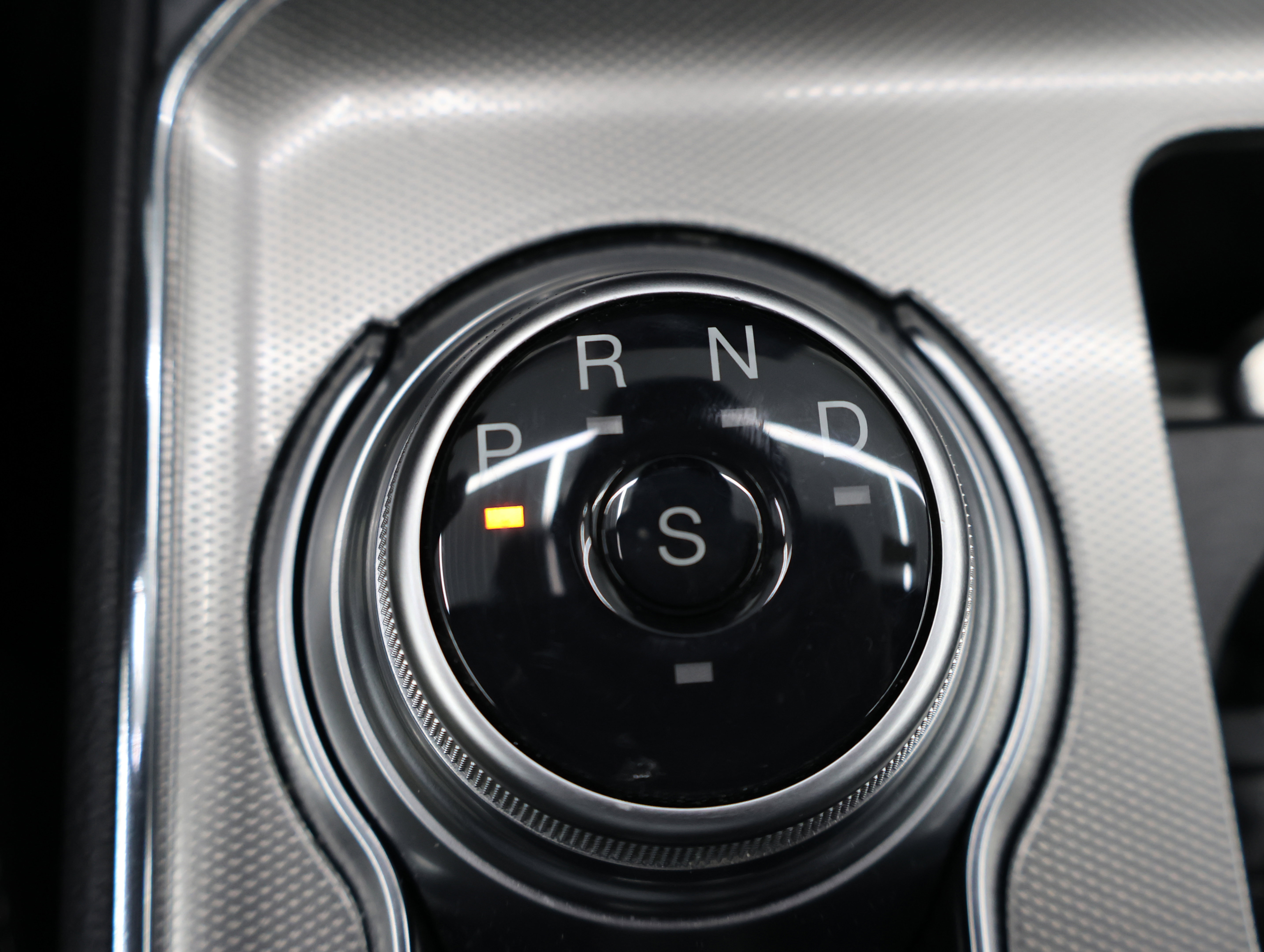 Used 2023 Ford Edge ST image 46