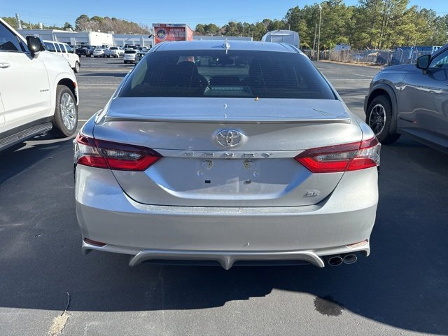 Used 2024 Toyota Camry SE image 3