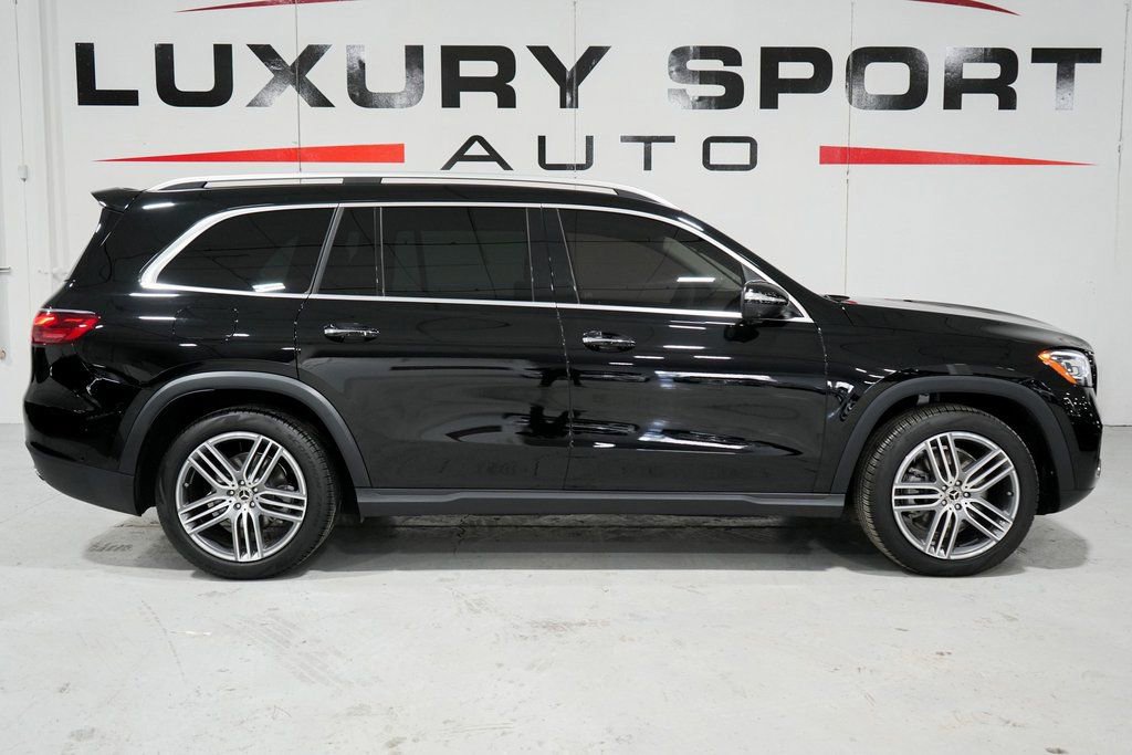 Used 2024 Mercedes-Benz GLS 450 4MATIC image 7