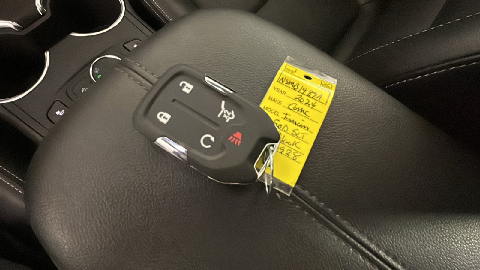 Used 2024 GMC Terrain SLT w/ Elevation Edition FWD image 27