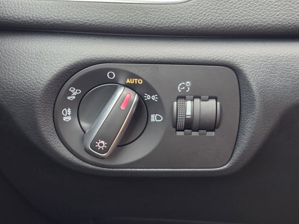 Used 2017 Audi Q3 2.0T Premium image 30