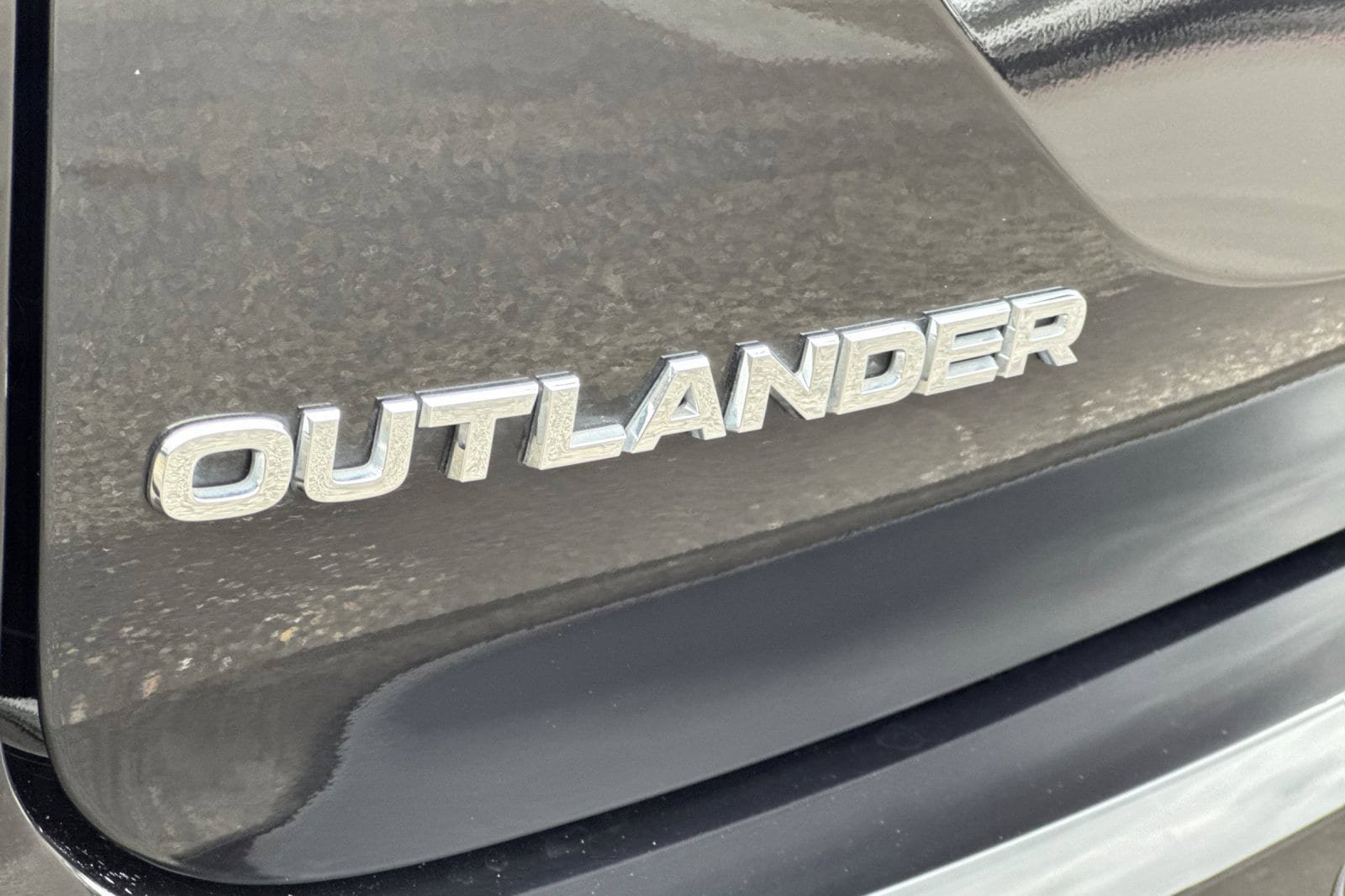Used 2024 Mitsubishi Outlander ES FWD image 32