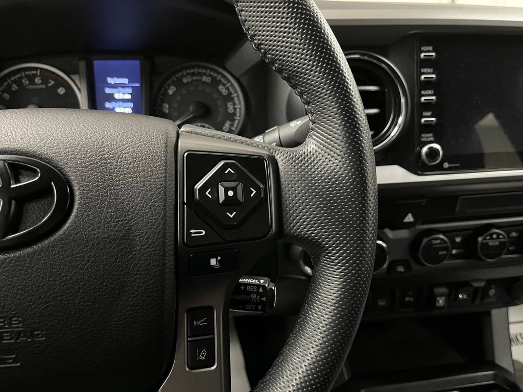 Used 2021 Toyota Tacoma TRD Off-Road w/ Technology Package AWD/4WD image 31
