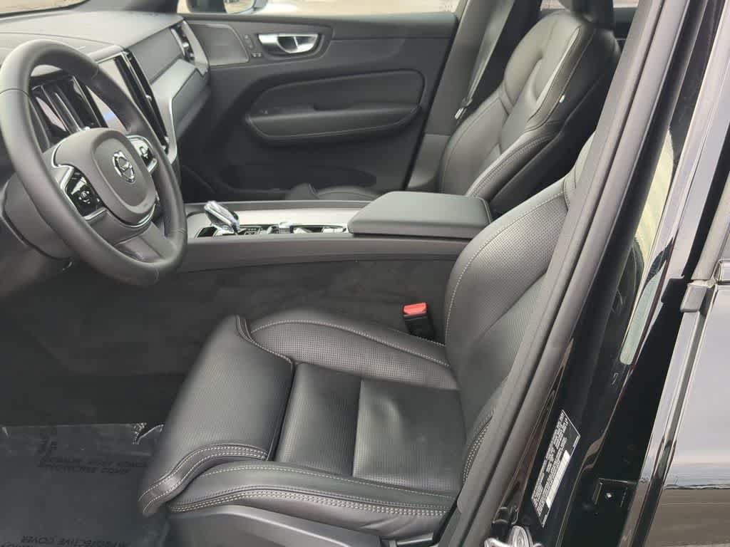Used 2025 Volvo XC60 B5 Ultra w/ Protection Package Premier AWD/4WD image 15