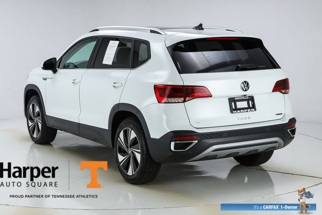 Used 2024 Volkswagen Taos SE w/ Panoramic Sunroof Package AWD/4WD image 7