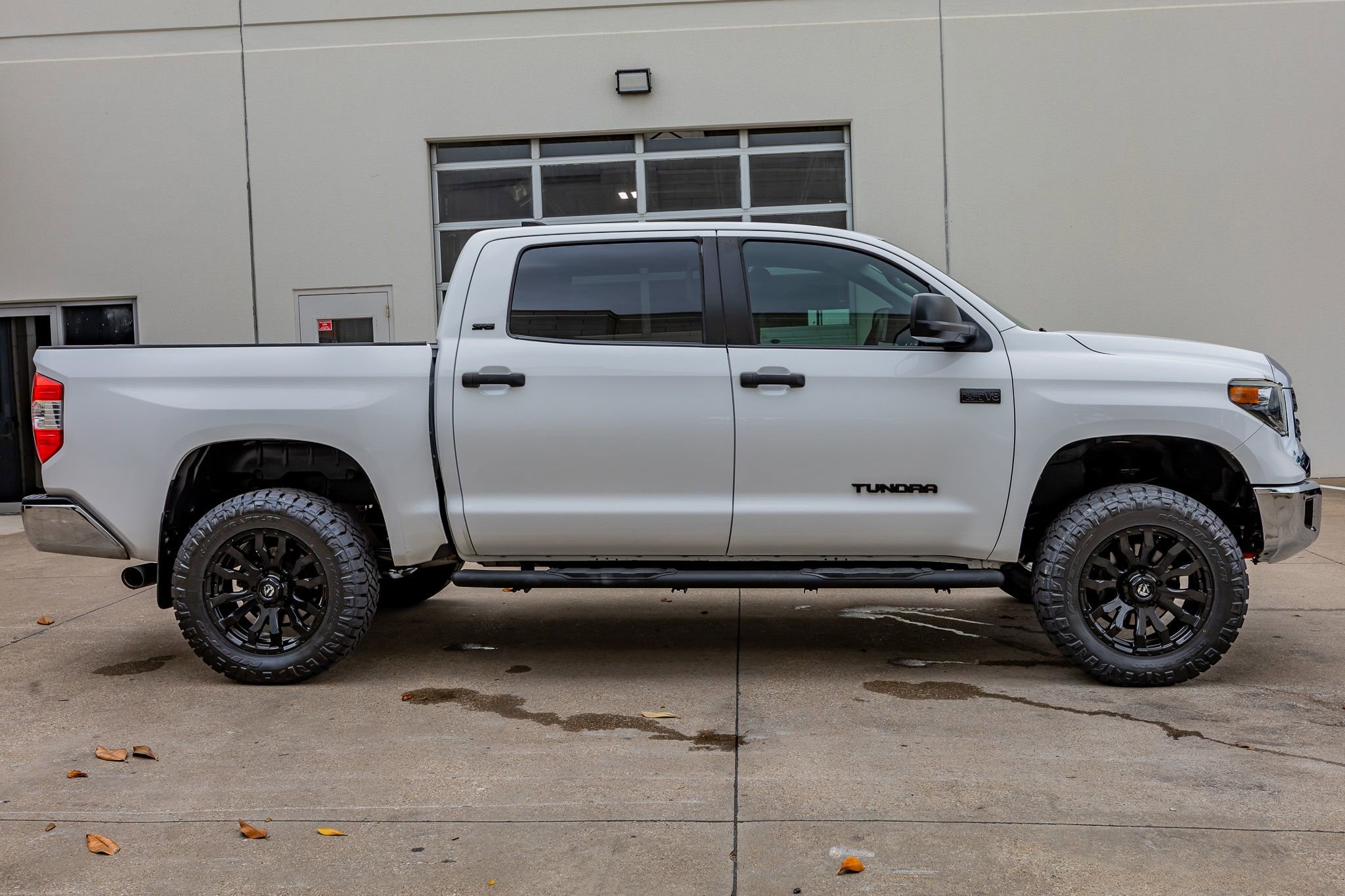 Used 2021 Toyota Tundra SR5 w/ SR5 Upgrade Package AWD/4WD image 11