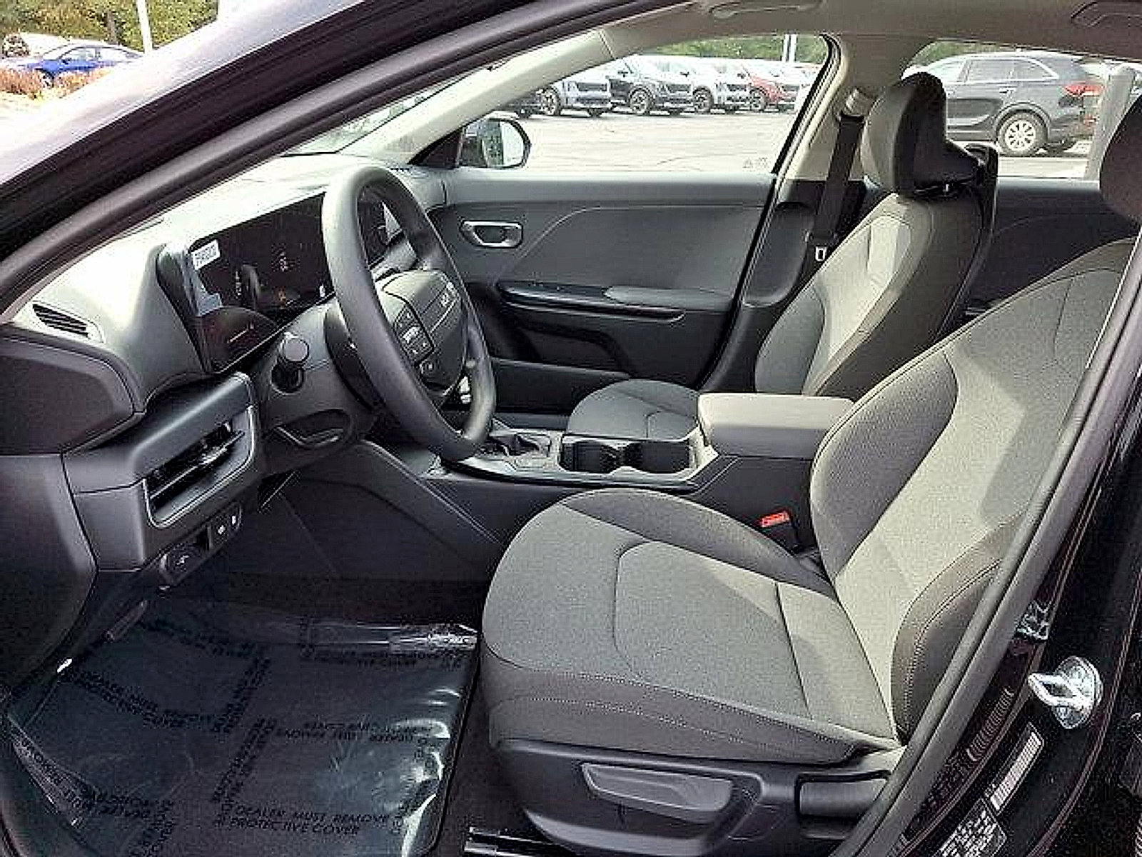 New 2025 Kia K4 LXS image 6