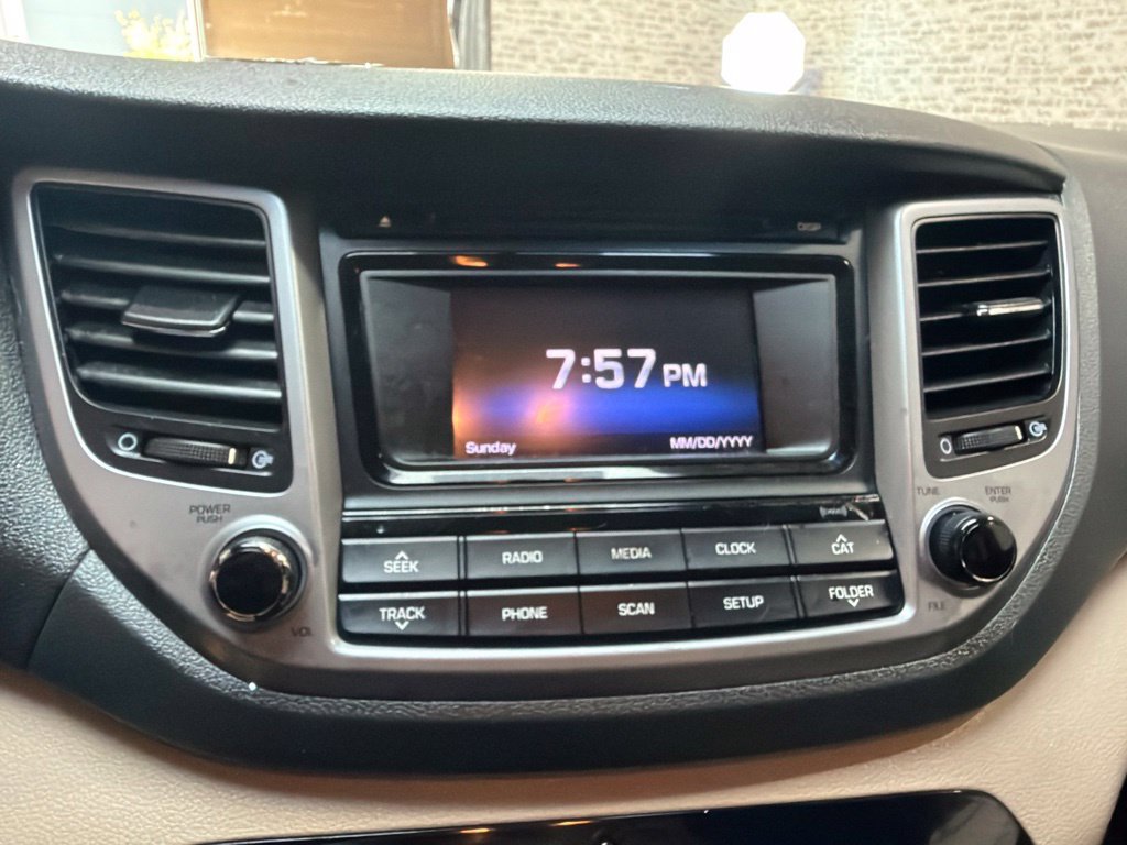 Used 2017 Hyundai Tucson SE w/ SE Popular Package 02 FWD image 28
