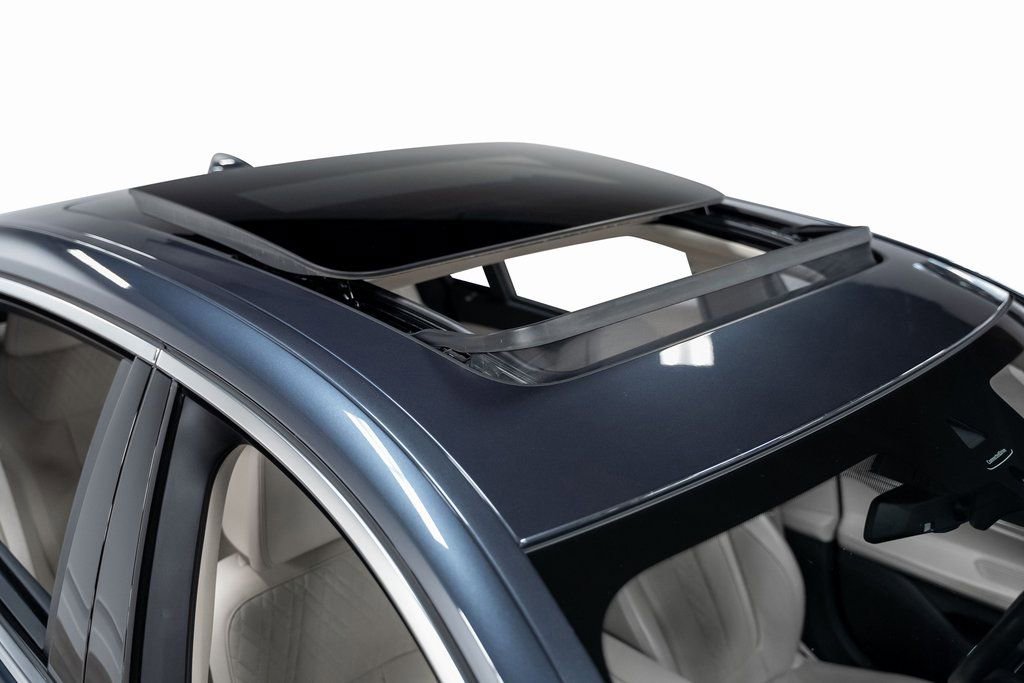 Used 2020 BMW 740i w/ Premium Package image 61