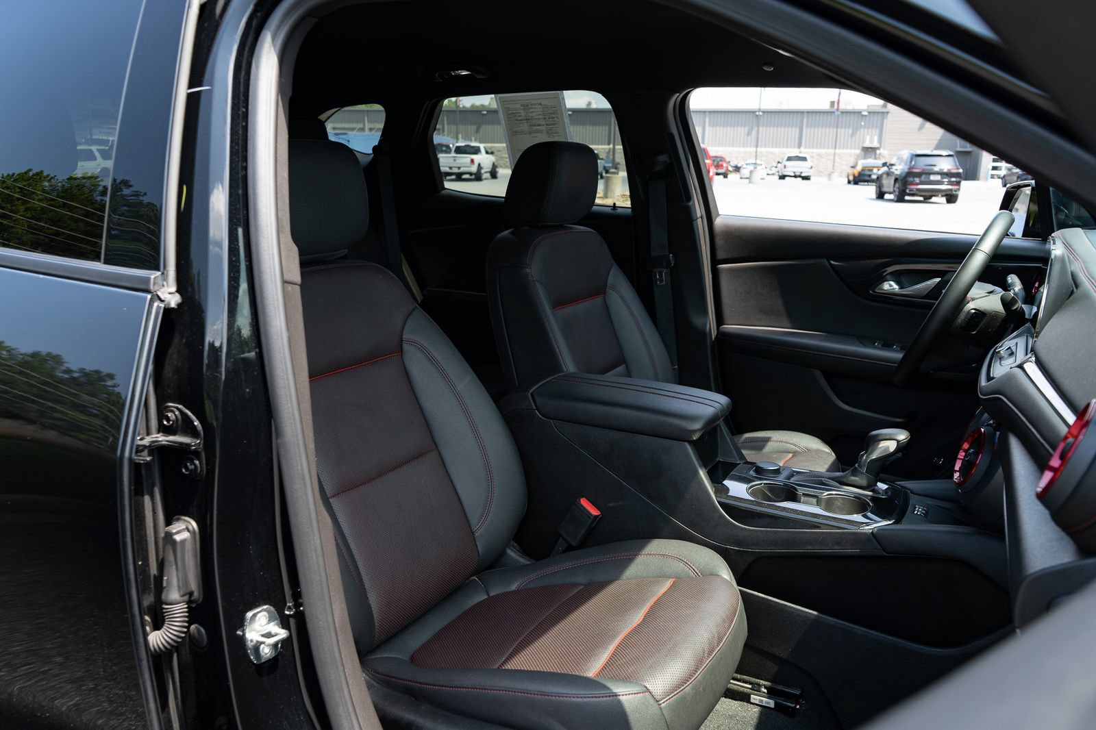 Used 2025 Chevrolet Blazer RS FWD image 22