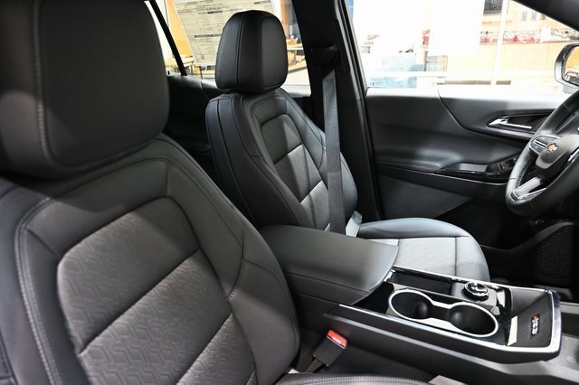 New 2026 Chevrolet Equinox LT w/ Convenience Package II image 8
