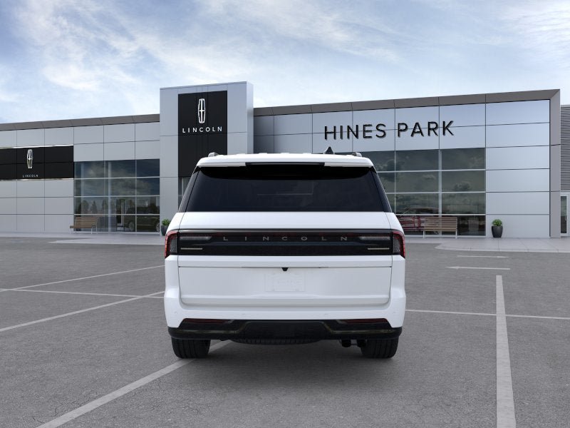 New 2026 Lincoln Navigator Reserve w/ Jet Appearance Package AWD/4WD image 5