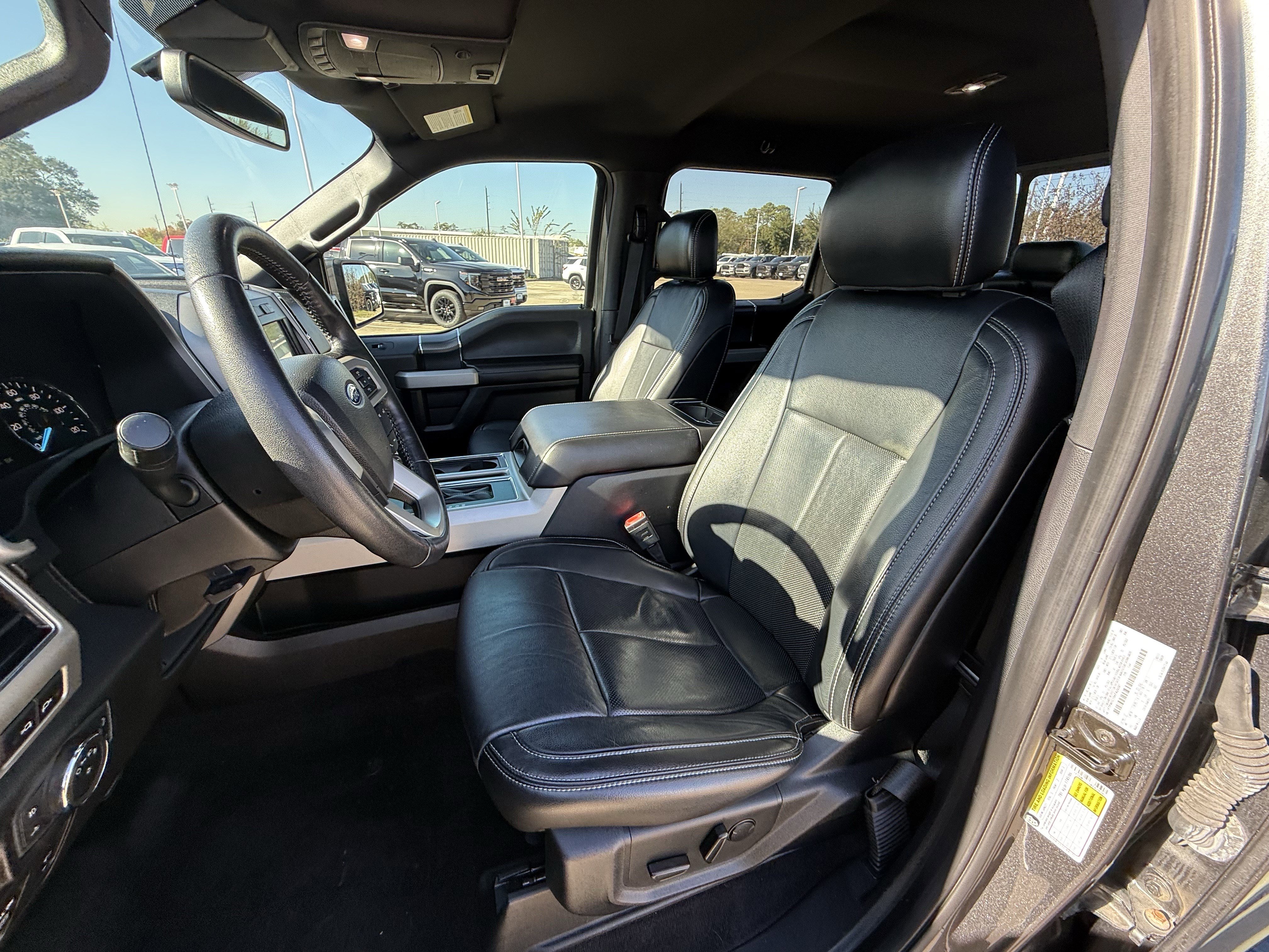 Used 2019 Ford F150 Lariat image 28