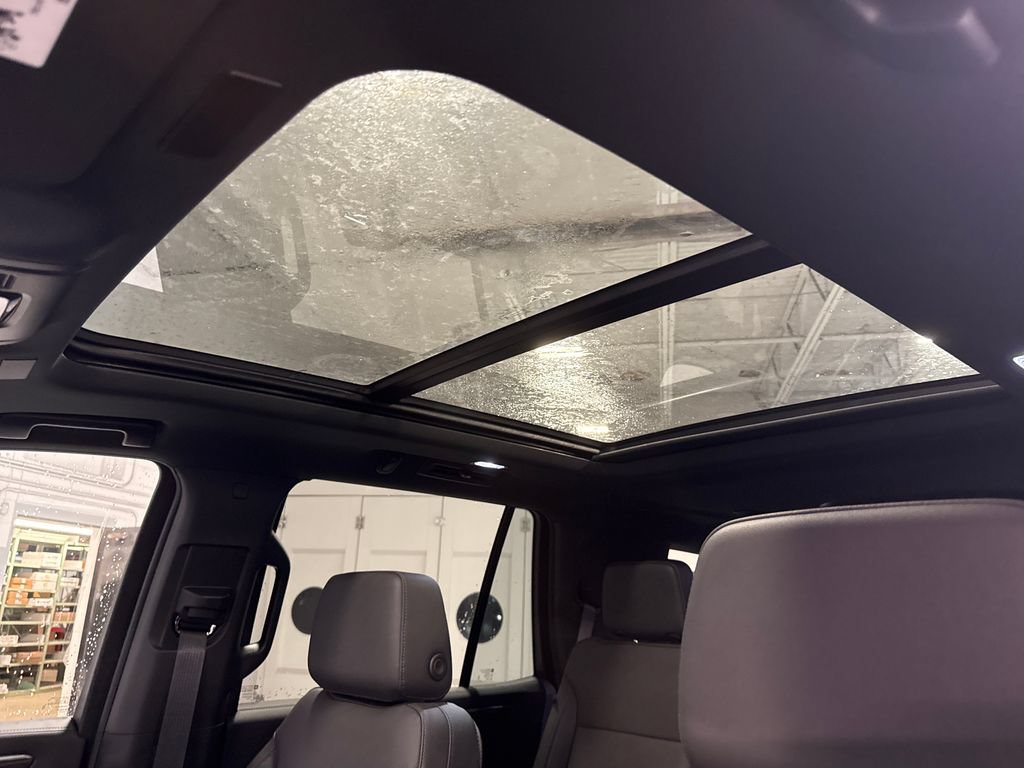 New 2026 Chevrolet Tahoe Z71 w/ Z71 Off-Road Package AWD/4WD image 3
