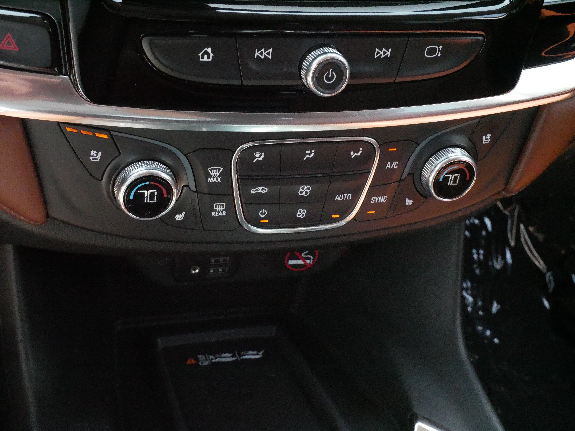 Used 2021 Chevrolet Traverse High Country AWD/4WD image 23