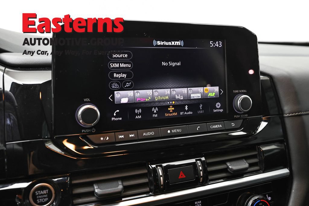 Used 2024 Nissan Pathfinder SV AWD/4WD image 19
