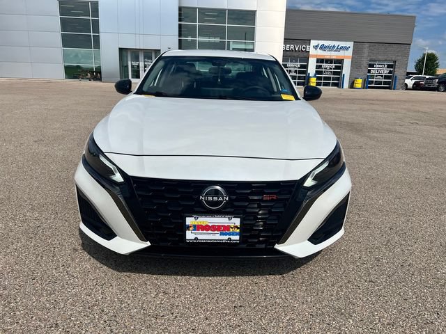 Used 2024 Nissan Altima 2.5 SR w/ SR Premium Package AWD/4WD image 8