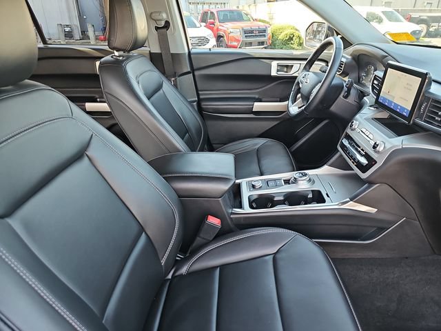 Certified 2023 Ford Explorer XLT w/ Equipment Group 202A AWD/4WD image 10
