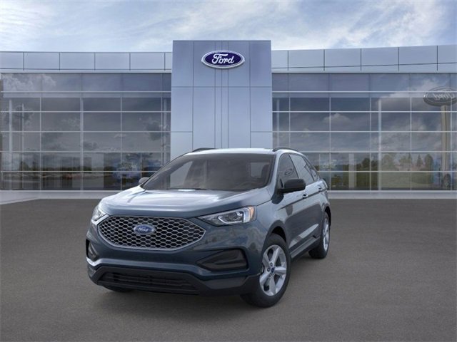 Used 2024 Ford Edge SE image 2