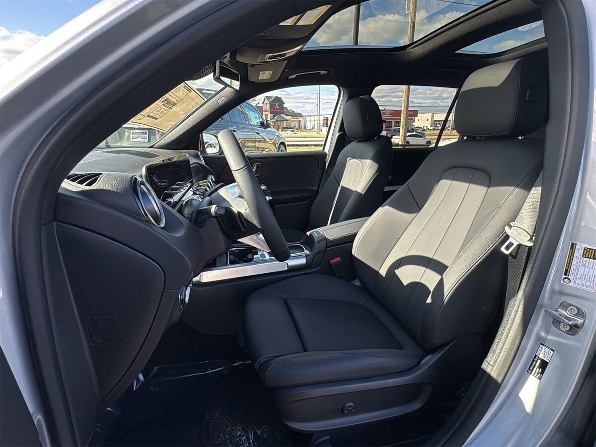 New 2026 Mercedes-Benz GLB 250 image 15