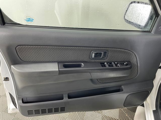 Used 2004 Nissan Xterra XE image 14