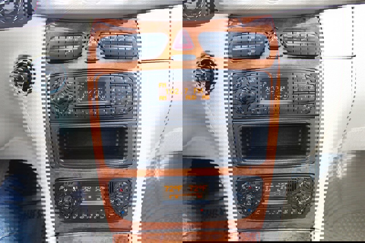 Used 2004 Mercedes-Benz CLK 320 Coupe image 7