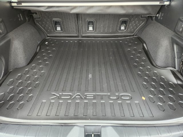 Certified 2025 Subaru Outback Limited AWD/4WD image 34