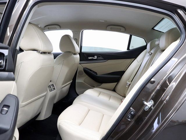 Used 2016 Nissan Maxima 3.5 SV image 12