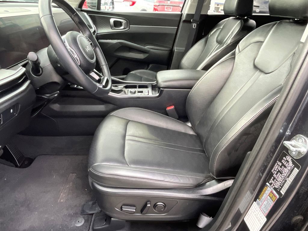 Used 2024 Kia Sorento S image 26