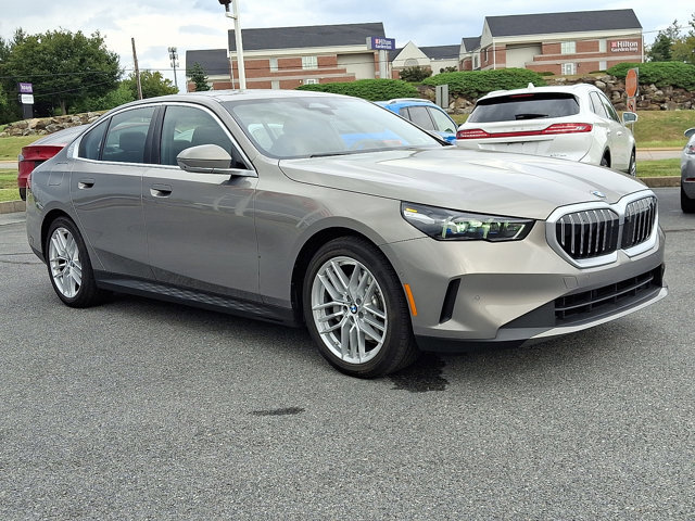 Certified 2025 BMW 530i xDrive w/ Premium Package