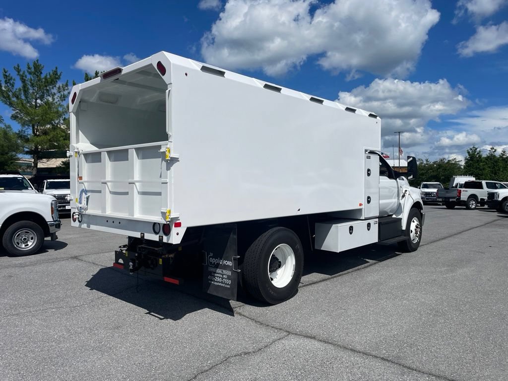 New 2027 Ford F750 2WD Regular Cab Super Duty image 5