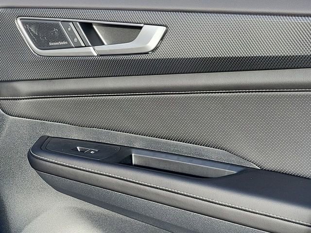 New 2026 Volkswagen Atlas Cross Sport SEL Premium R-Line image 18