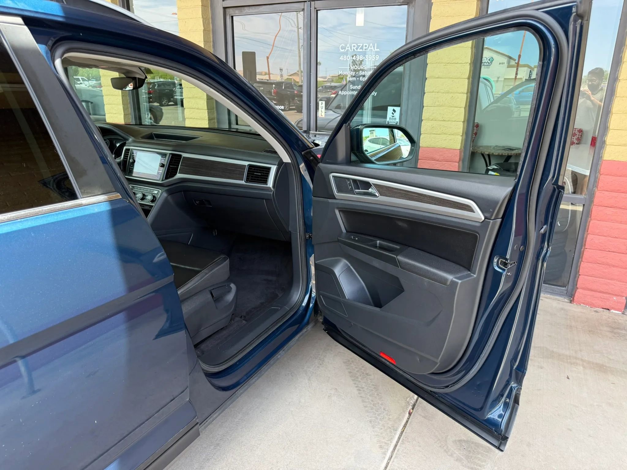 Used 2018 Volkswagen Atlas SE AWD/4WD image 23