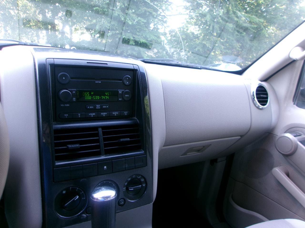 Used 2007 Ford Explorer Sport Trac XLT RWD image 12