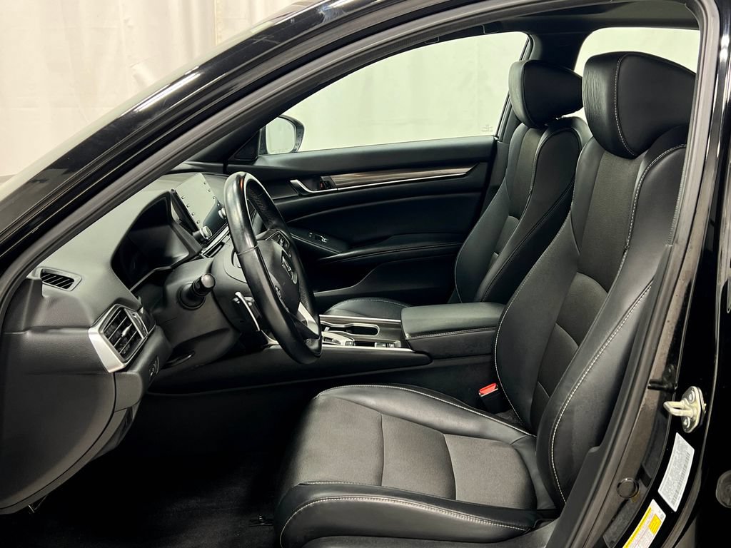 Used 2018 Honda Accord Sport image 13