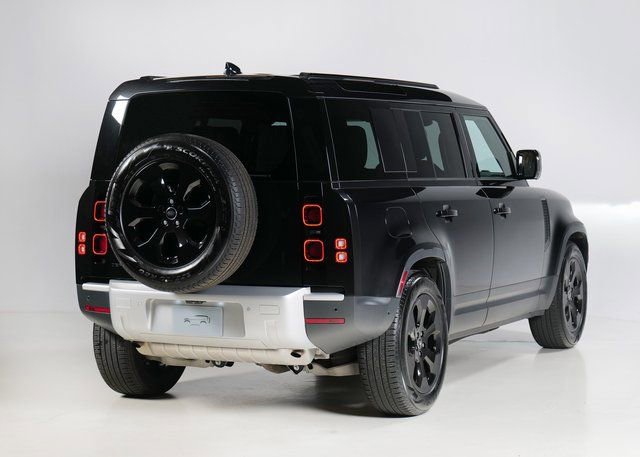 Used 2025 Land Rover Defender 110 S image 2