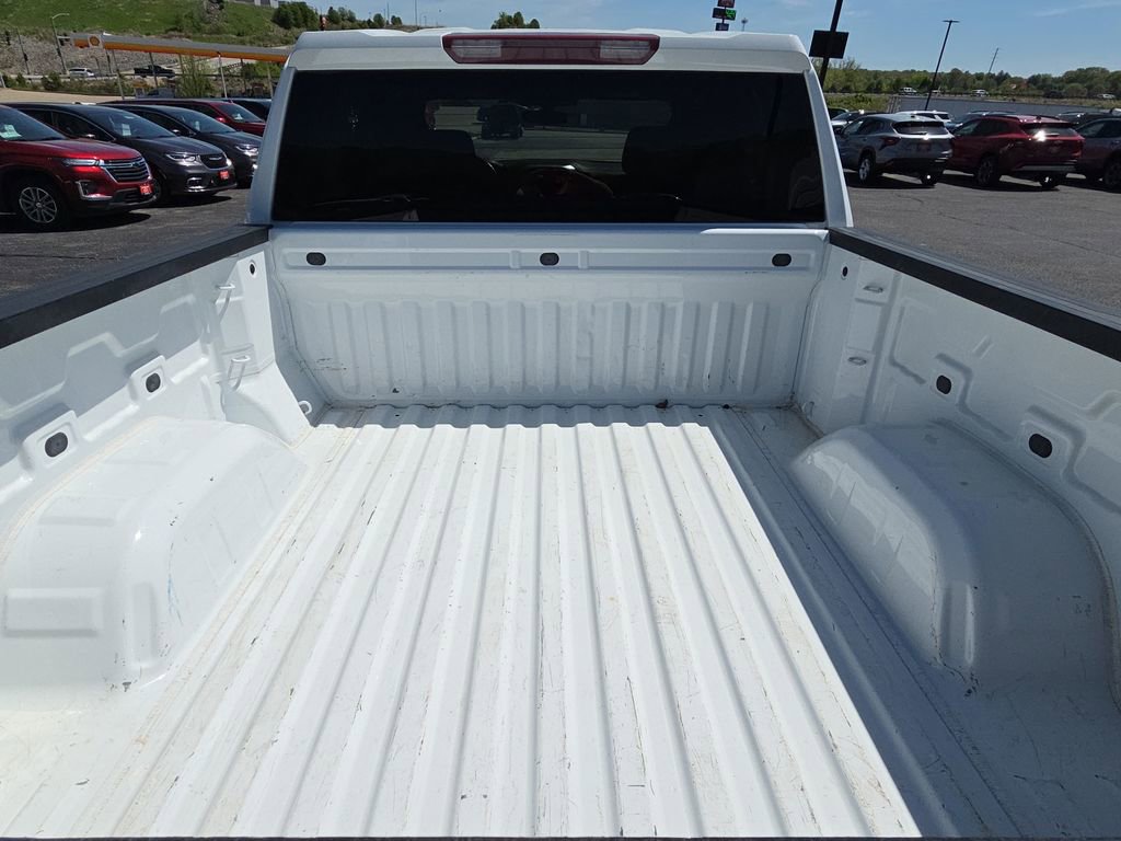Used 2021 Chevrolet Silverado 1500 LT AWD/4WD image 8
