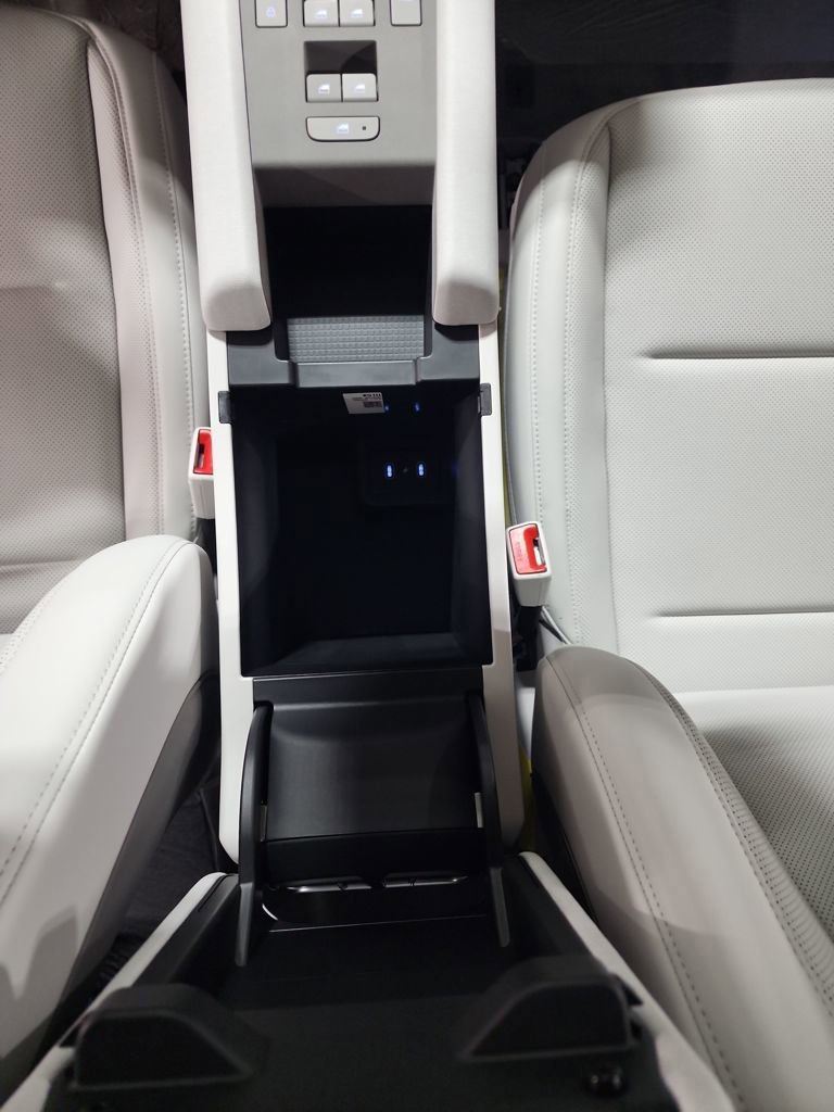 New 2025 Hyundai Ioniq 6 Limited image 31